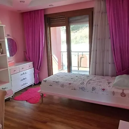 Marbella Boutique מלון *